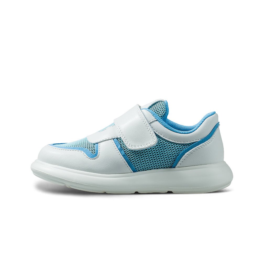 Avery Extra Lightweight Kids Sneakers - Image 10