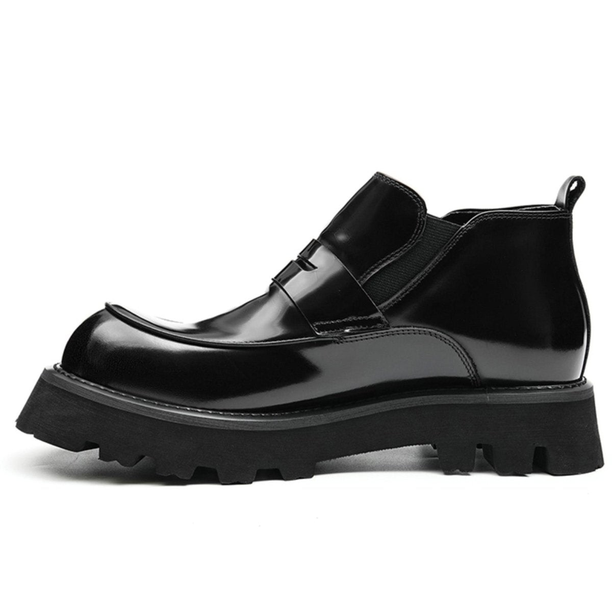 Glossy Calfskin Refined Toe Chelsea Boots for Men - Image 9